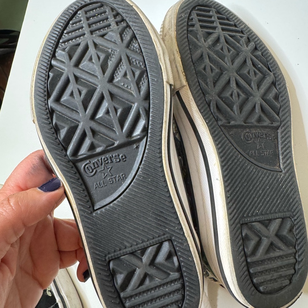 Batman boys high top converse size 11 - Picture 7 of 9